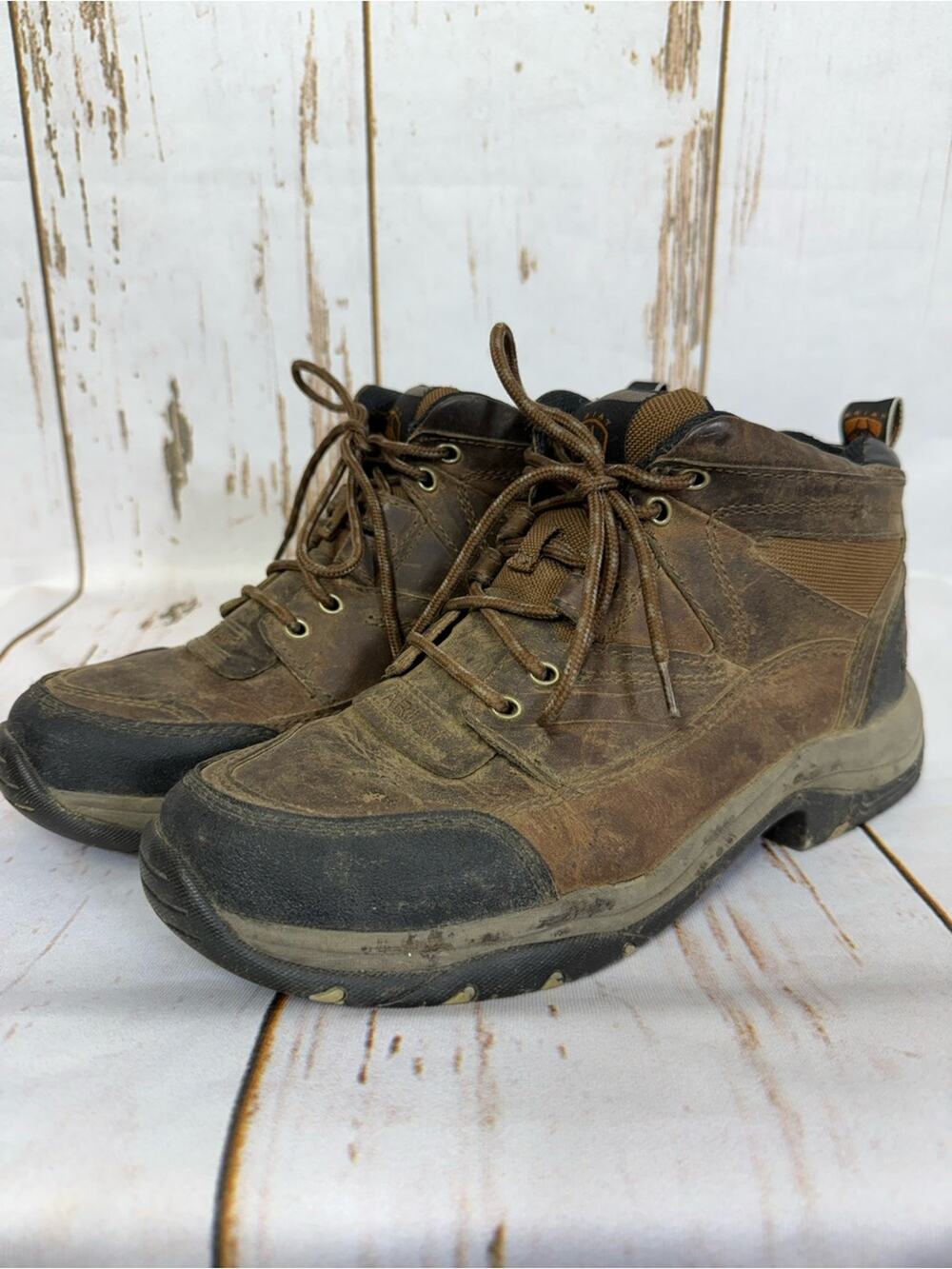 Ariat, ATS Terrain Leather Hiking Boots Brown Leather. Size 9D. Good used cond!